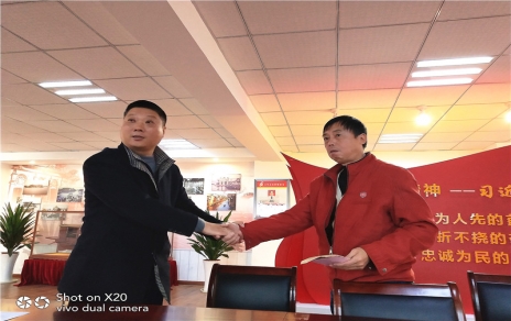 給堅持原則忠于職守的職工點個大大的贊！