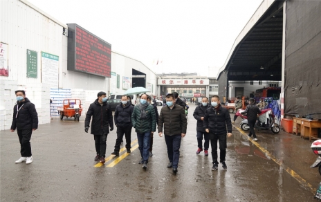 市發(fā)改委、經(jīng)開區(qū)管委會等上級有關(guān)部門領(lǐng)導(dǎo)帶隊檢查市場保供工作