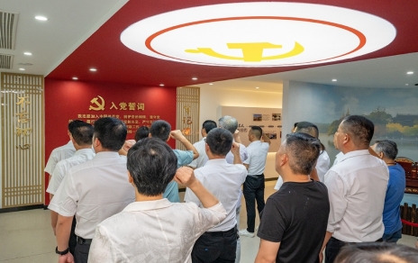 四敢爭先拼搏奮斗再出發(fā)！